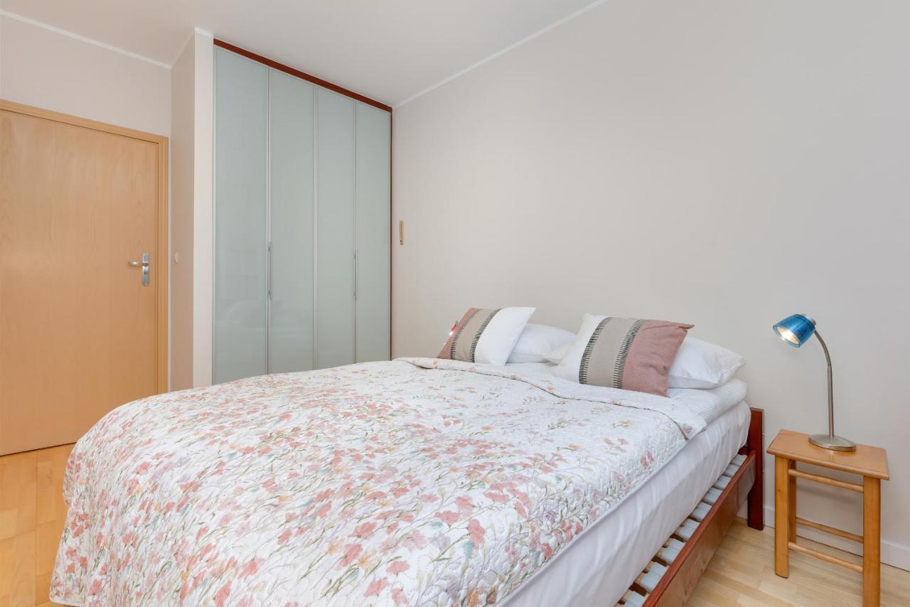Spacious Near The Vistula River By Renters * Warszawa